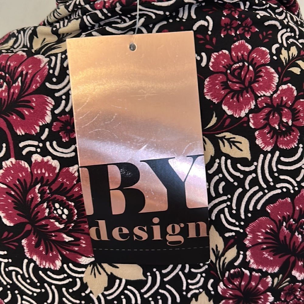 By design knit double layer black and floral blouse Size S New - Picture 6 of 9